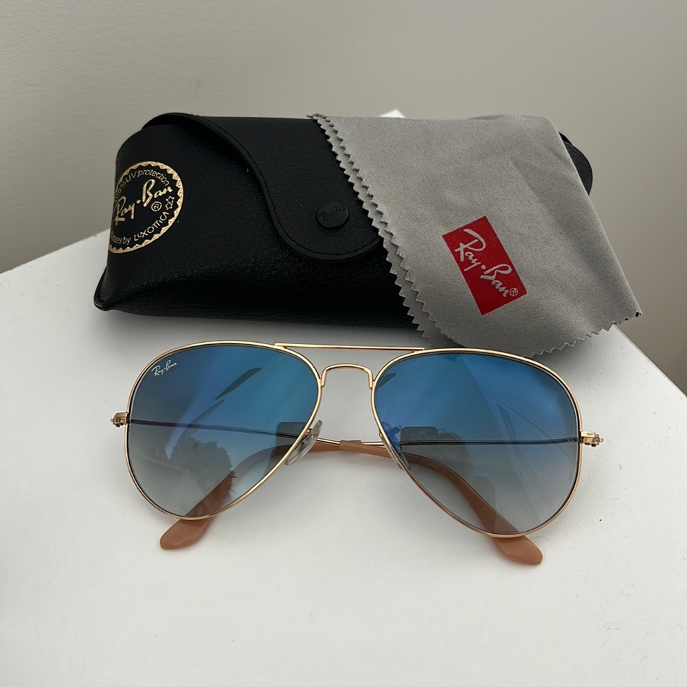 Women’s Classic Aviator, Standard Size. Blue Gradient w/ Gold Frame. BRAND NEW!!